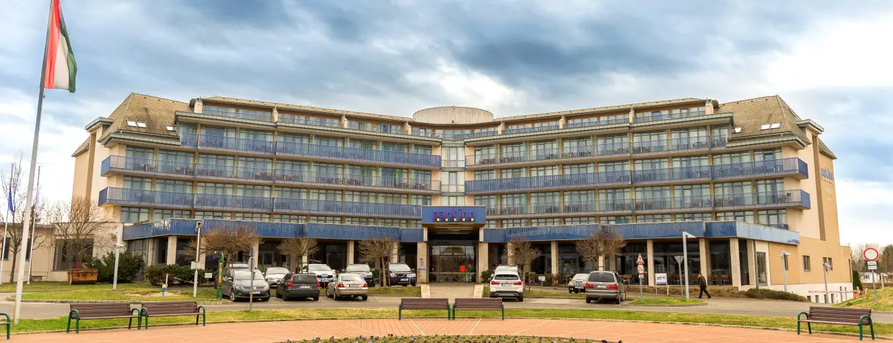 Park Inn by Radisson Srvr Resort & Spa Srvr - Kt nnep kztt (min. 3 j)